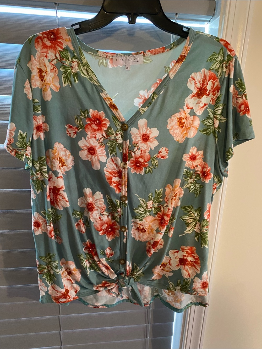 C'est La Vie Seafoam Green Floral Button-Front V-Neck Top